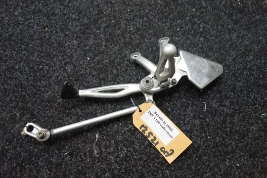 LINKER SCHETSPLAAT Benelli TNT 1130 cafe racer 2004 - 2016