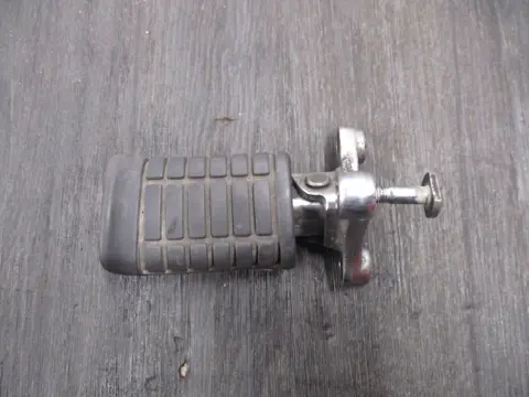 LINKER SCHETSPLAAT Honda VF 700 750 C Magna 1985 - 1986