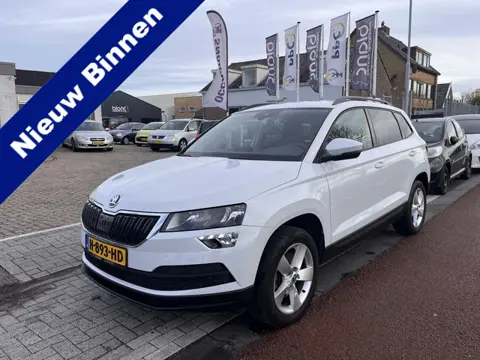Škoda Karoq 1.0 TSI Style Automaat Navi Stoelverw. Pdc Lmv Trekhaak Apple Car Play etc