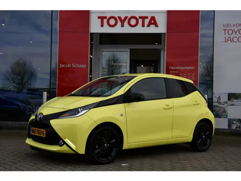 Toyota Aygo 1.0 VVT-i x-cite 5-deurs 69pk | Airconditioning | Zwarte lichtmetalen velgen | Dealer-on