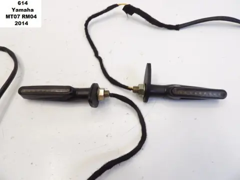 KNIPPERLICHT LINKS ACHTER Yamaha MT 07 2014 - 2017