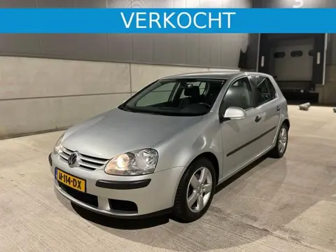 Volkswagen GOLF 1.6 Highline Automaat 1jaar Apk