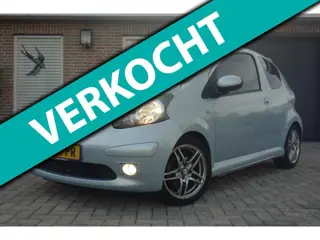 Toyota Aygo 1.0-12V Sport- airco- lm velgen