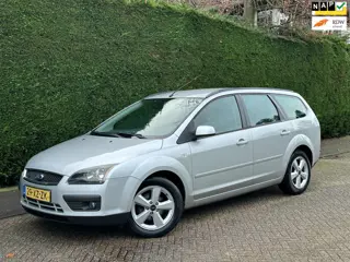 Ford Focus Wagon 1.8-16V Ambiente Flexifuel /S-VRWRMNG/CRUISE/PDC/