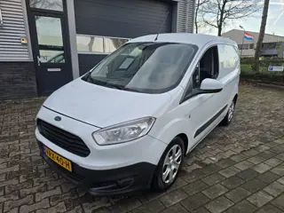 Ford Transit Courier (bj 2017)