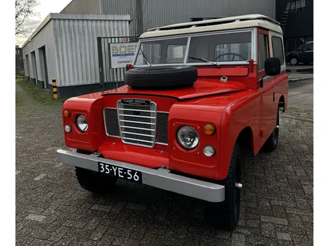 Land Rover 88 Serie III Santana (bj 1977)
