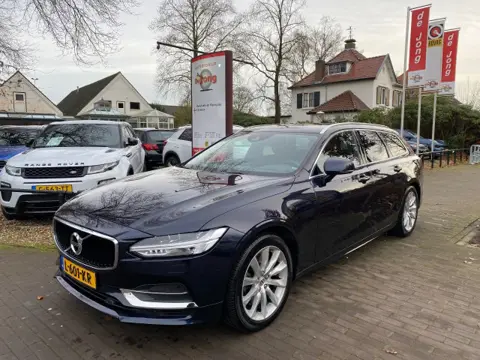 VOLVO V90 2.0 T4 MOMENTUM 190PK AUTOMAAT / STOEL + STUUR VERW / PDC