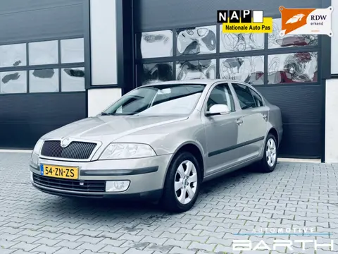 Škoda Octavia 1.6 FSI | PDC | Airco | Cruise | APK |