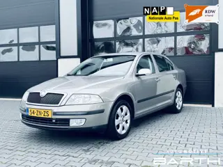 Škoda Octavia 1.6 FSI | PDC | Airco | Cruise | APK |