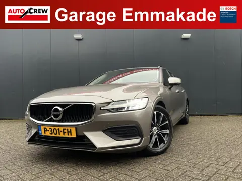 Volvo V60 2.0 B3 Momentum | Trekhaak | Navigatie (bj 2022)