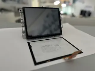 Jeep Compass Renegade 8.4 touchscherm reparatie