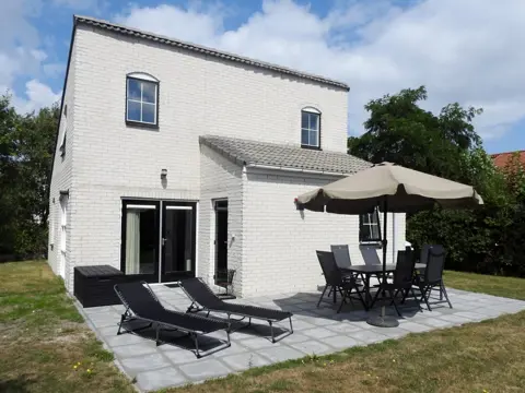 Vakantiehuis op veelzijdig vakantiepark vlakbij zee en De Cocksdorp