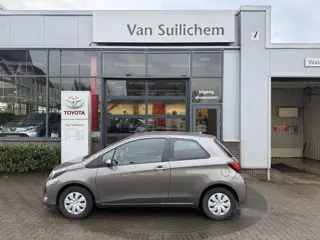 Toyota Yaris 1.0 VVT-i Now (bj 2015)