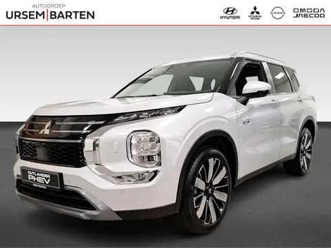 Mitsubishi Outlander PHEV First Edition € 6.500,- korting! Van €58.430 voor € 51.930!