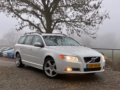 Volvo V70 2.5T Summum | R-Design + Clima + Cruise + Leder nu € 11.975,-!!!