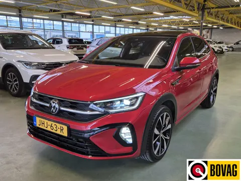 Volkswagen Taigo 1.5 TSI R-Line -150pk- Automaat | Panorama Dak | IQ LED | 18 inch Misano | Rijklaar