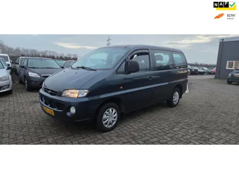 Hyundai H 200 2.4 GL 7seater Benzine bus