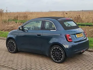 Fiat 500-E La Prima CABRIO 42 kWh !