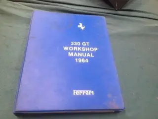 Boeken - Ferrari 330GT, taal Italiaans, 184 pagina's -