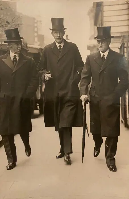 Fotobureau Holland - Ministers leave after Cabinet meeting