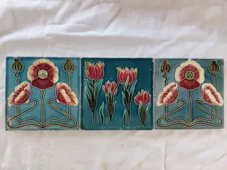 Hans Cristiansen (tegel met tulpen) - Düsseldorfer Tonwerk