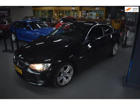 BMW 3-serie Coupé 325xi High Executive