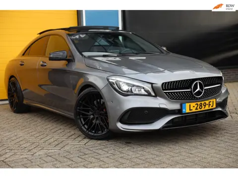 Mercedes-Benz CLA-klasse 200 AMG Line / AUT / 156 PK / Navi / Sfeerverlichting / CC / Open Panoramad