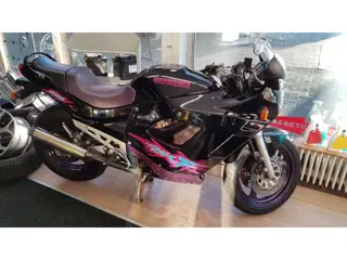 Suzuki Tour GSX 600 F. Zeer nette motor. 1st Eigenaar.