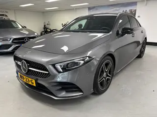 Mercedes-Benz A-Klasse 180 AMG Panorama 360 Camera Distronic Head up Keyless
