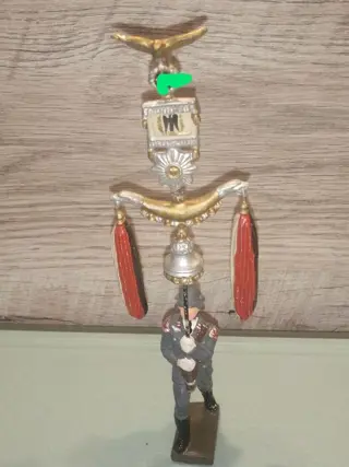 Lineol - Figuur/beeld Luftwaffe Soldat mit Standarde -
