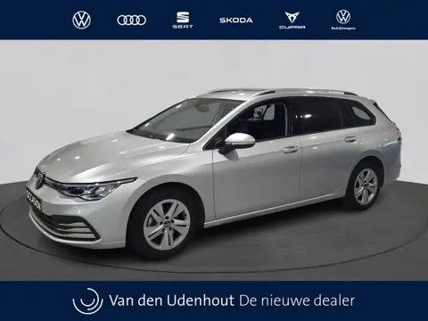 Volkswagen Golf Variant 1.0 TSI Life Business | Camera | Ergonomische stoel | App Connect | Navigati