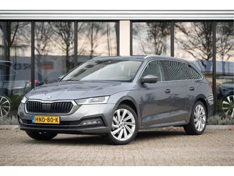 Škoda Octavia Combi 1.5 e-TSI 150pk Business Edition | Adapt. Cruise | Matrix LED | 18" | Stoelverw.