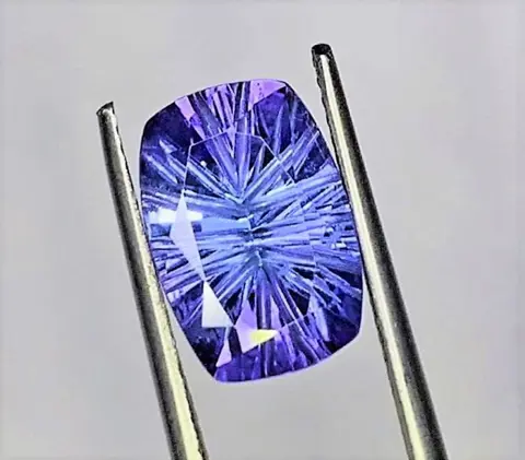 Blauw, Paars Tanzaniet - 3.53 ct