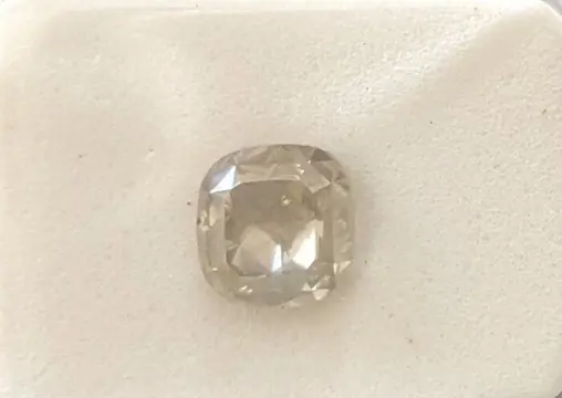 Diamant - 1.50 ct - Cushion - Light Yellowish Gray - SI1