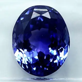 Tanzaniet - 5.48 ct