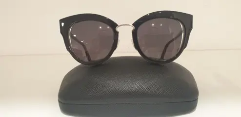 Salvatore Ferragamo - SF830S - Zonnebril