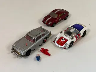 Corgi - 1:43 - Mini Marcos GT850 mit Reifenwechsel, Porsche Carrera 6, Aston Martin DB5 James Bond