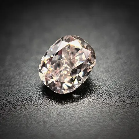1 pcs Diamant - 0.16 ct - Cushion - Licht bruinachtig roze