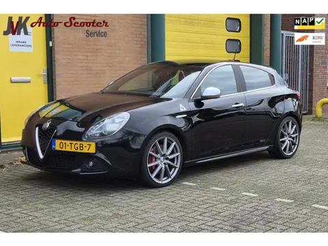 Alfa Romeo Giulietta 1.7 TBi Quadrifoglio Verde Airco! Cruise Control! NAP!