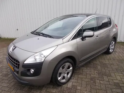 Peugeot 3008 1.6 THP Première ( NW. APK KEURING BIJ VERKOOP )