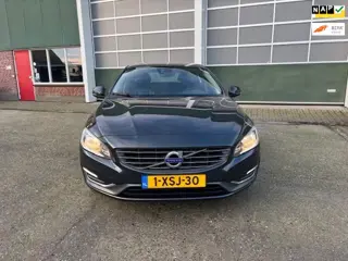 Volvo V60 1.6 T3 150 pk Summum / LEER / TREKHAAK/NAVI/PDC/Memory Seats