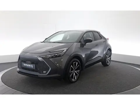 Toyota C-HR 2.0 Plug-in Hybrid 220 Dynamic (bj 2025)