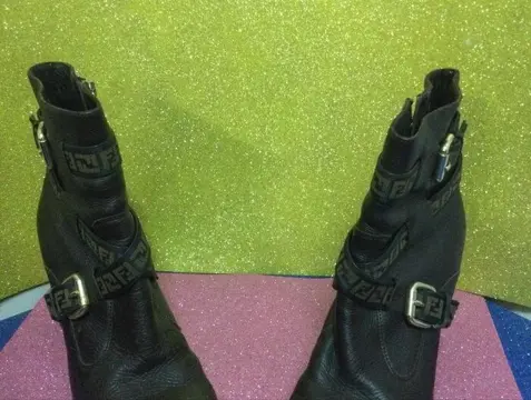 Fendi - Enkellaarzen - Maat: Schoenen / EU 38