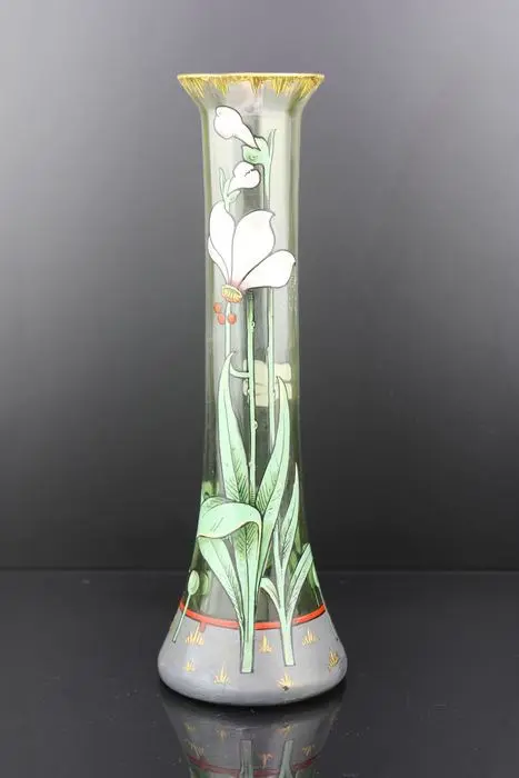 Art Nouveau emaille beschilderde bloemen glazen vaas.