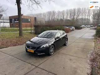 Volvo V40 1.6 D2 Momentum Navi.Clima.Pano