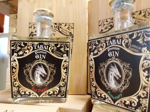 Tabai - Premium Gin Red Pepper- Platinum Edition - b. 2021