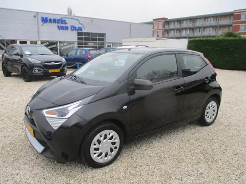 Toyota Aygo 1.0 VVT-i x-play limited