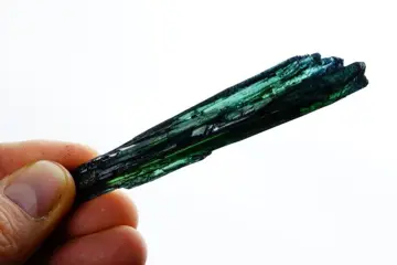 NIEUWE VONDST - VIVIANITE extra pleochroïsme groene en