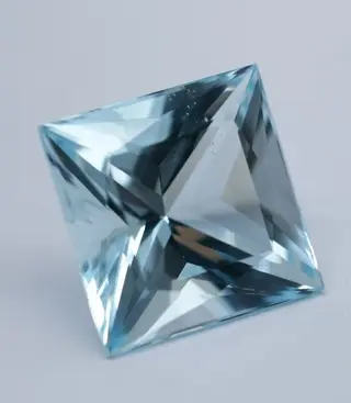 Lichtblauw Topaas - 31.62 ct