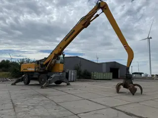 Liebherr A 934 C-HD Litronic inclusief poliep grijper